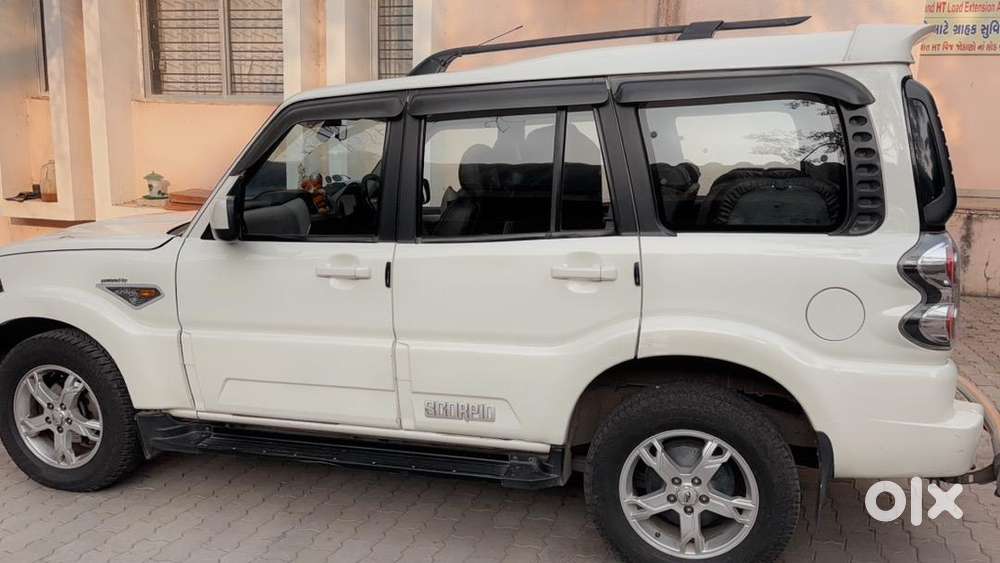 Mahindra Scorpio 2016 Diesel Well Maintained