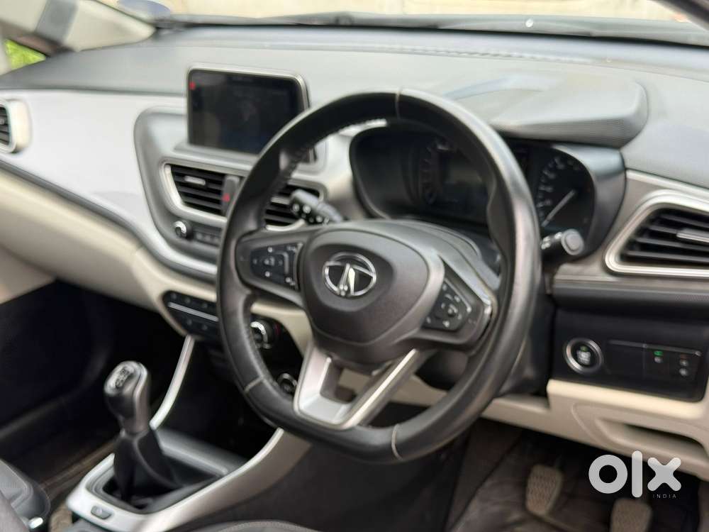 Tata Altroz 1.2 Xza Plus, 2021, Petrol