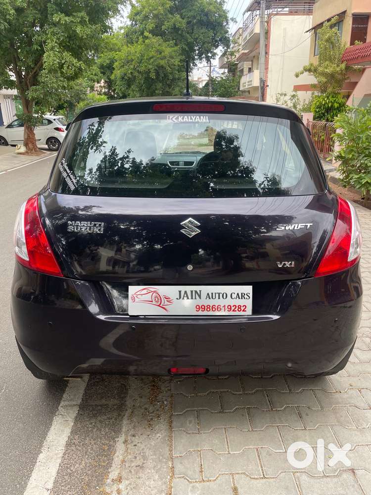 Maruti Suzuki Swift Vxi With Abs, 2015, Petrol