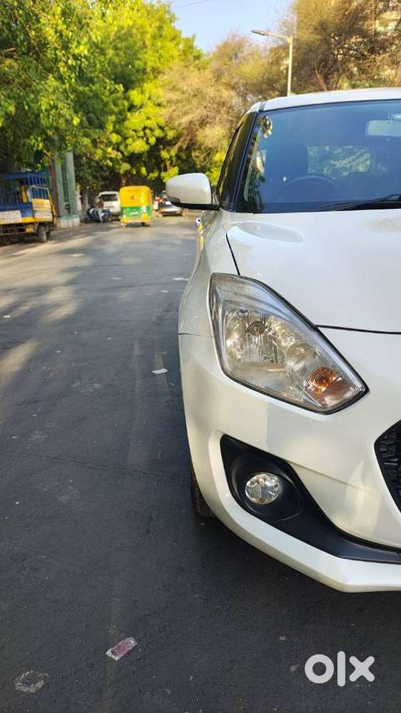 Maruti Suzuki Swift Vxi + Manual, 2022, Petrol