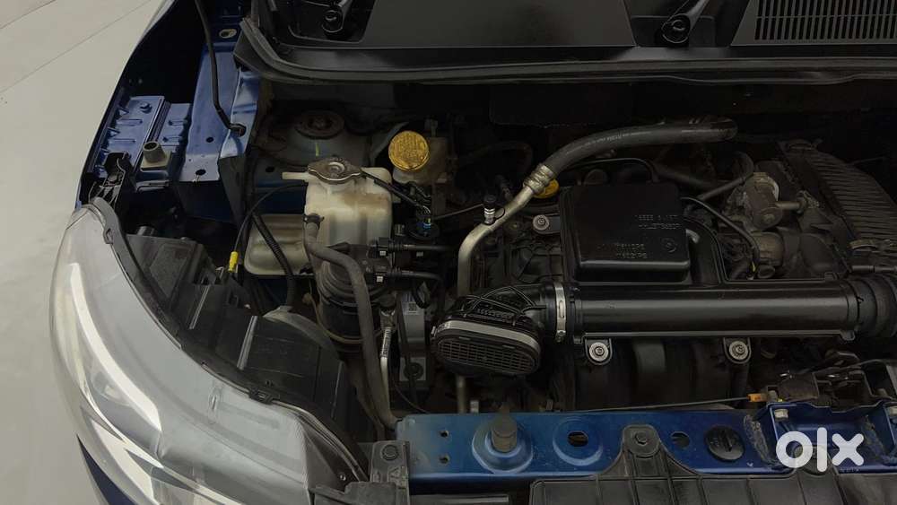 Renault Triber Rxz, 2021, Petrol