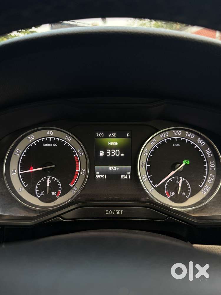 Skoda Superb 2.0 Tsi At L&k, 2018, Petrol