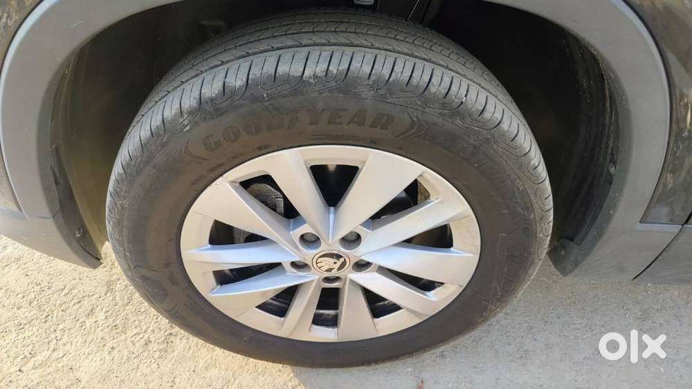 Skoda Kylaq Signature Plus, 2025, Petrol