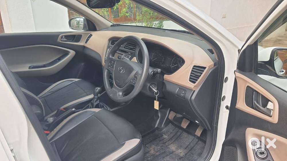 Hyundai Elite I20 Sportz (o) 1.2, 2017, Petrol