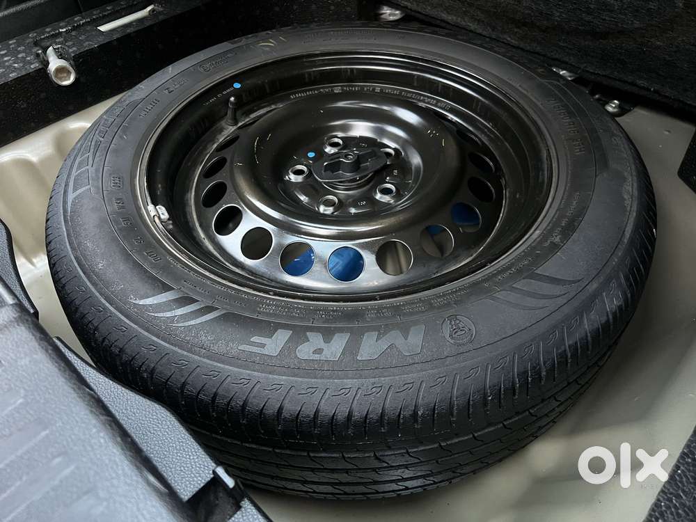 Maruti Suzuki Brezza 1.5 Lxi Smart Hybrid, 2023, Petrol