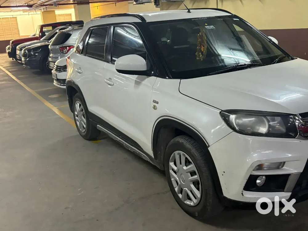 Maruti Suzuki White Brezza Diesel Good Condition