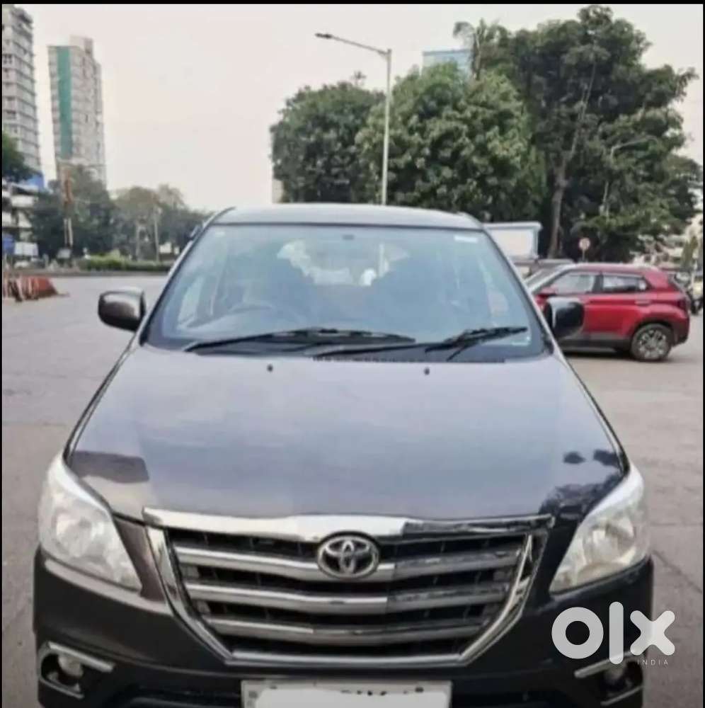 Toyota Innova 2015 Diesel Well Maintained