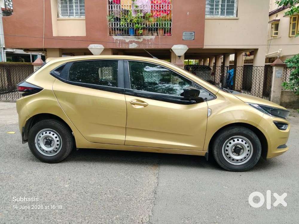 Tata Altroz 1.2 Xe, 2020, Petrol