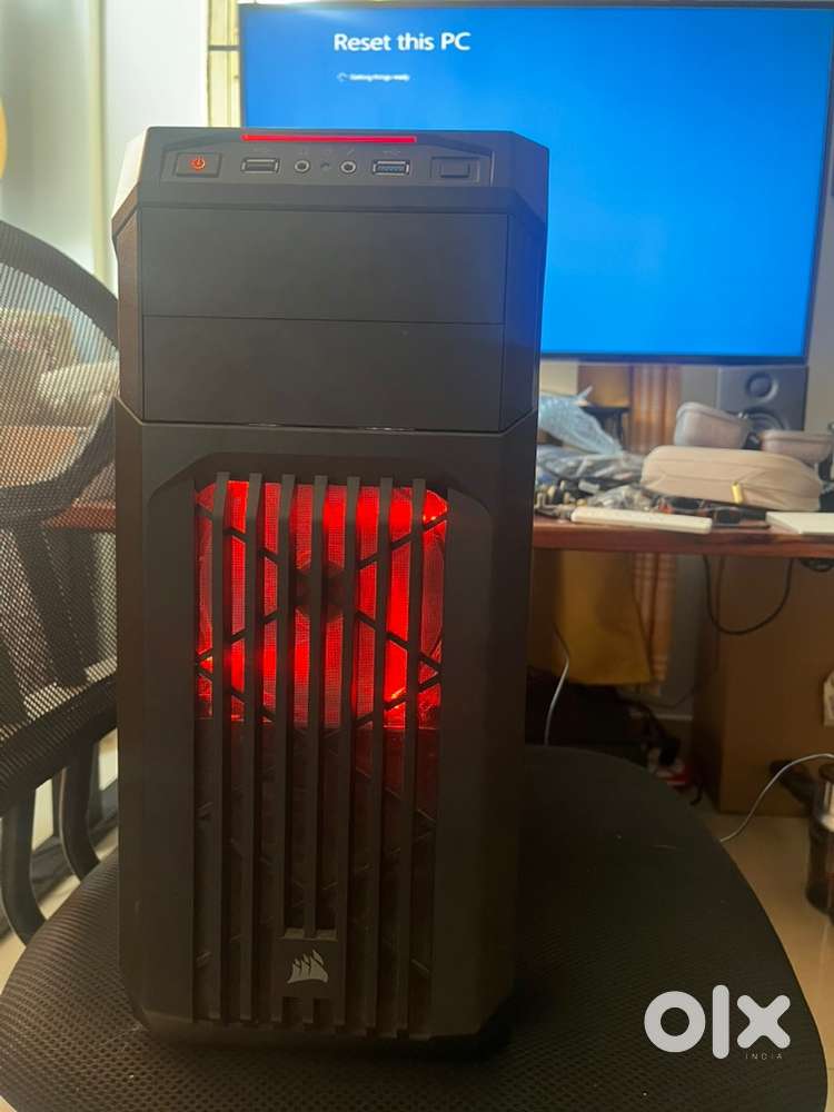 Gaming PC w monitor