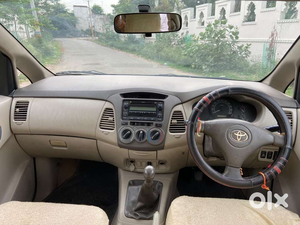 Toyota Innova 2.5 Gx 8 Str Bsiv, 2011, Diesel