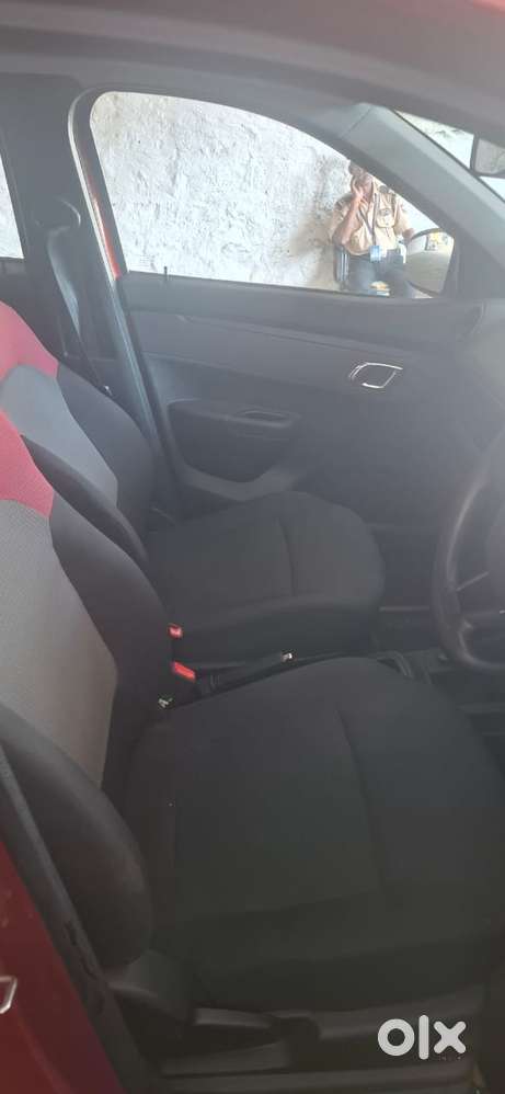 Renault Kwid 1.0 Rxt (o) Easy-r, 2019, Petrol