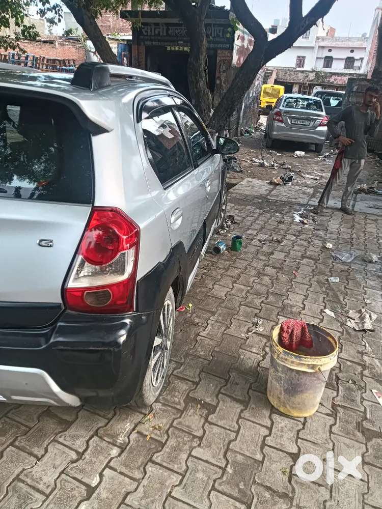 Toyota Etios Cross 2015