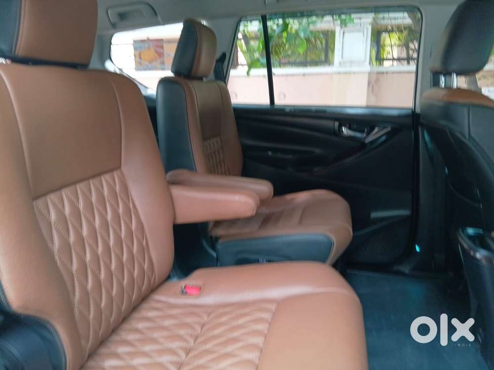 Toyota Innova Crysta 2.4 G Mt 7 Str, 2022, Diesel