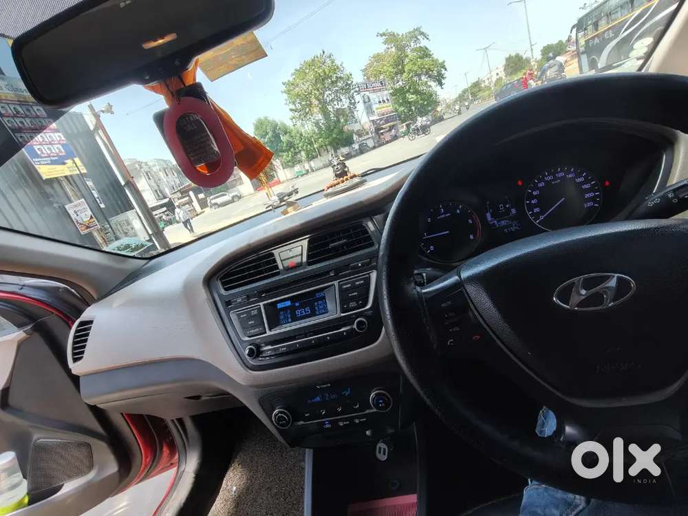 Hyundai Elite I20 2014 Diesel 97000 Km Driven