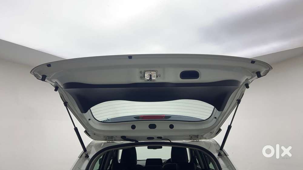 Maruti Suzuki Grand Vitara 1.5 Alpha Smart Hybrid At, 2023, Petrol