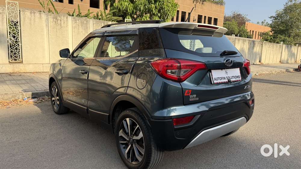 Mahindra Xuv300 1.2 W8 (o) Amt Petrol, 2023, Petrol