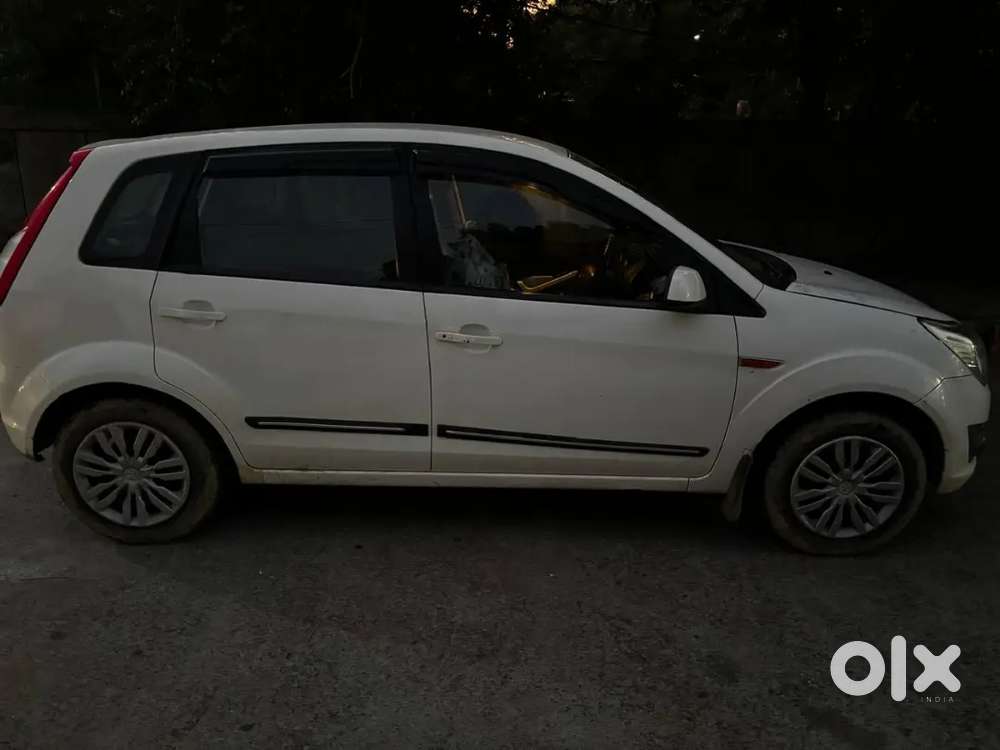 Ford Figo 1.2 Petrol 2013