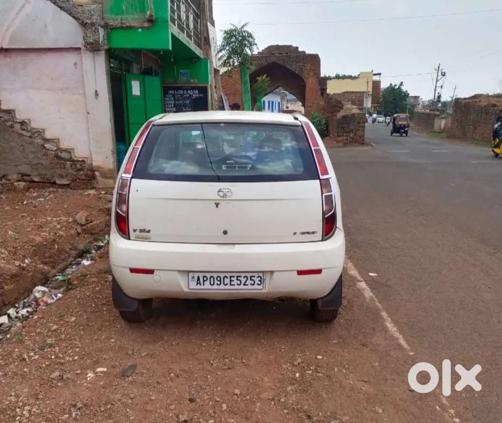 Tata Vista Tech 2011 Diesel 100000 Km Driven
