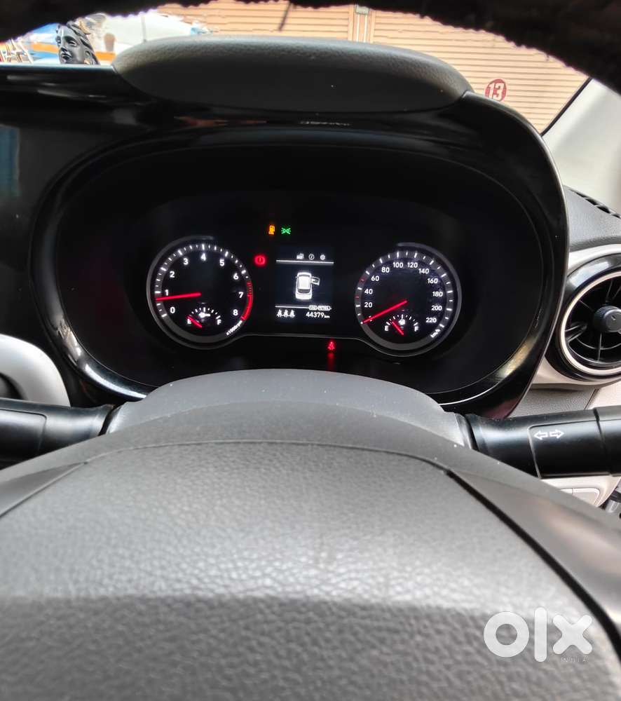 Hyundai Grand I10 Nios Sportz Dual Tone, 2024, Cng & Hybrids