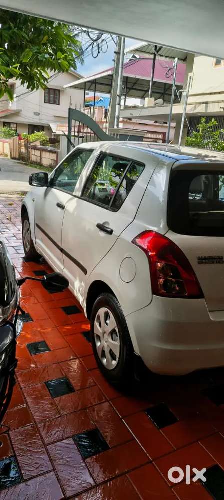 Maruti Suzuki Swift 2010 Model Petrol