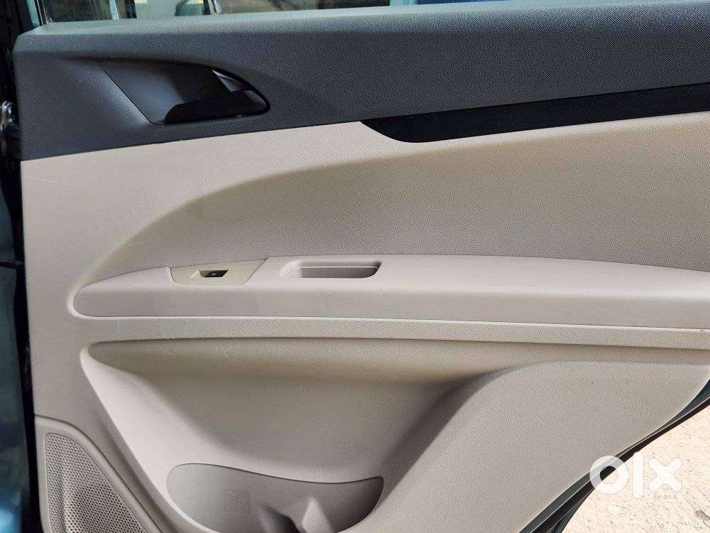 Mahindra Marazzo, 2020, Diesel