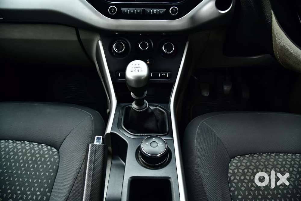 Tata Nexon 1.2 Revotron Xm (s), 2018, Petrol