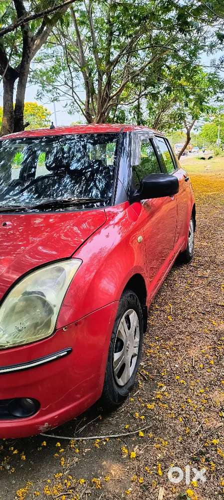 Maruti Suzuki Swift Vxi