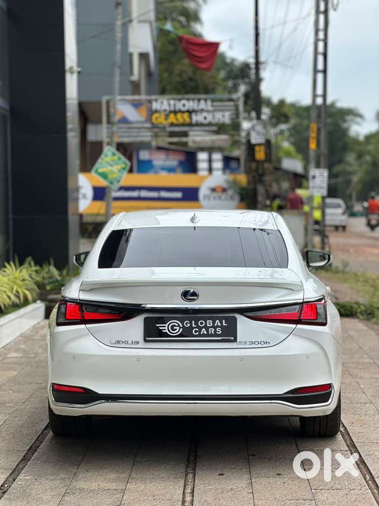 Lexus Es 300h Luxury, 2021, Cng & Hybrids