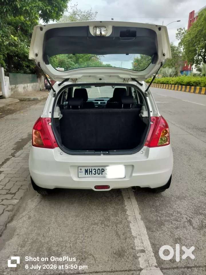 Maruti Suzuki Swift Vxi Bsiv, 2010, Petrol