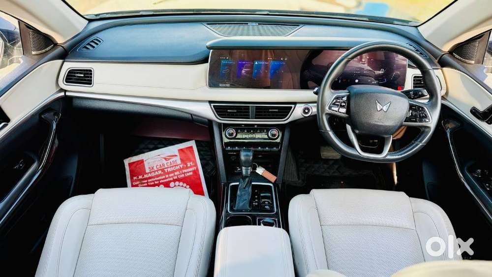 Mahindra Xuv700 2.2 Ax 7 Diesel At Luxury Pack Str, 2023, Diesel