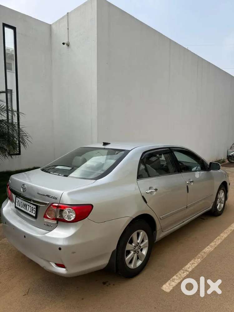 Toyota Corolla Altis 2012