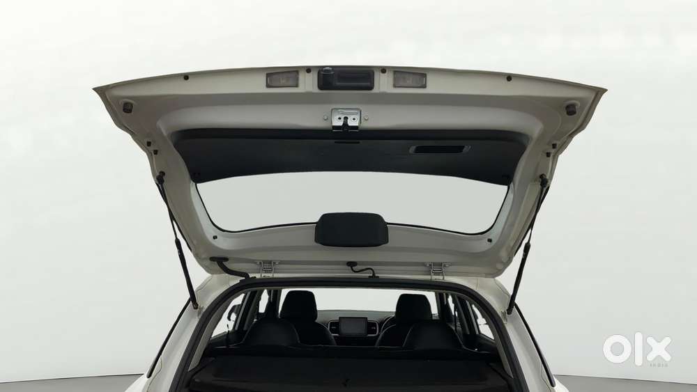 Hyundai Venue 1.0 S (o) Turbo Dct, 2022, Petrol