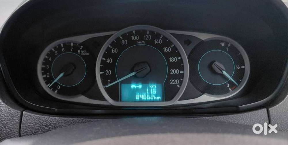 Ford Figo, 2015, Petrol