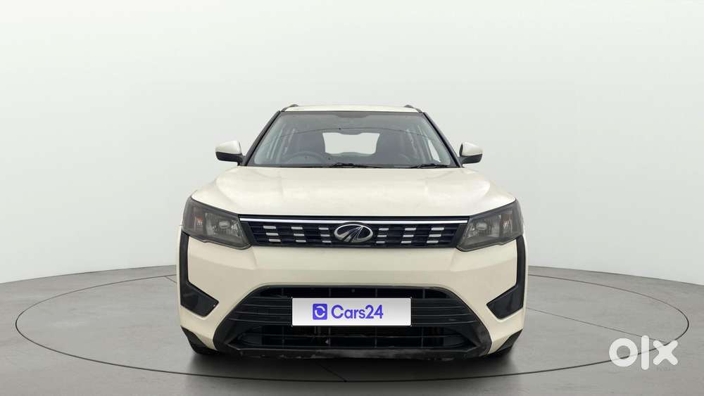 Mahindra Xuv300 W6 Amt Diesel, 2022, Diesel