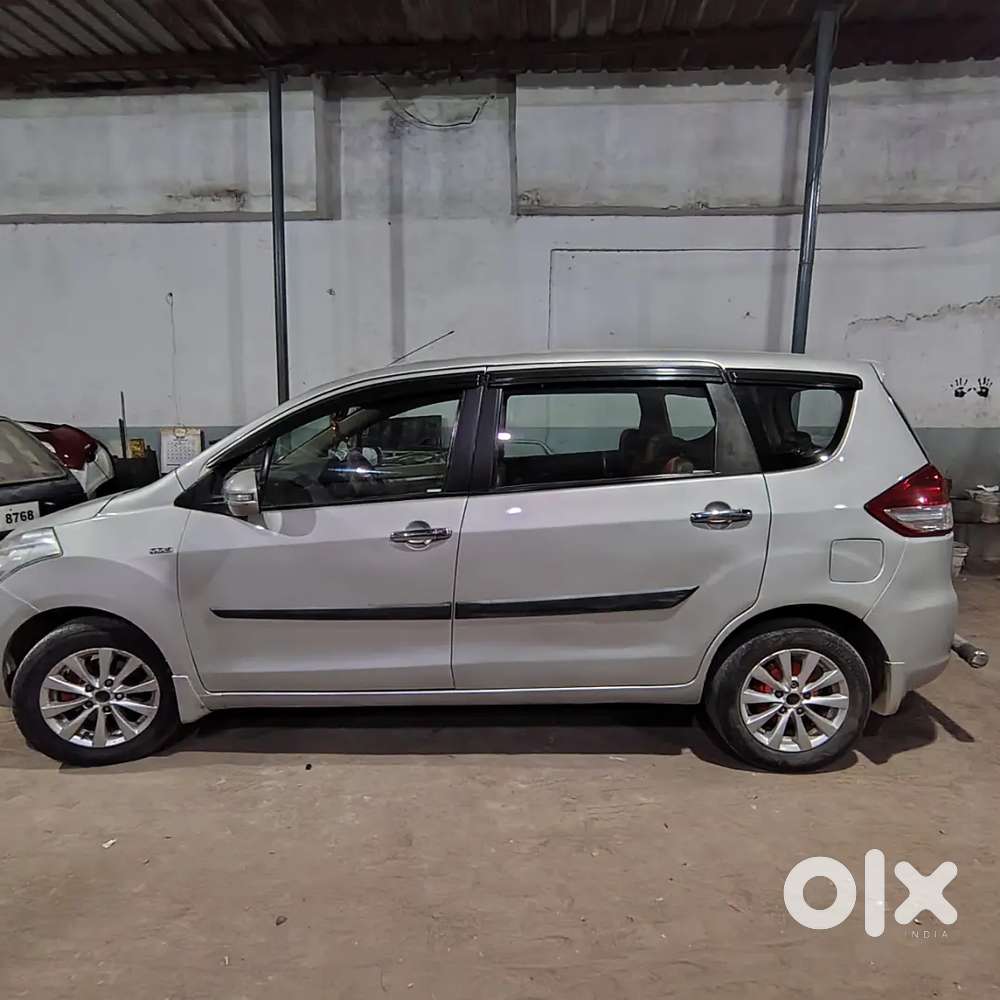 Maruti Suzuki Ertiga 2013 Diesel 180000 Km Driven