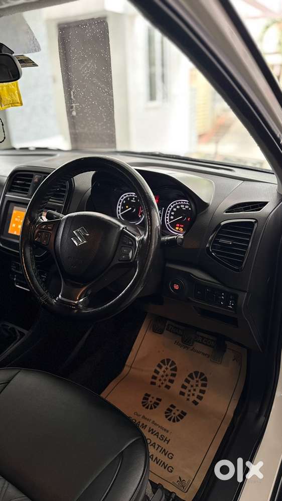 Maruti Vitara Brezza Zxi 2021 First Owner On Showroom Track