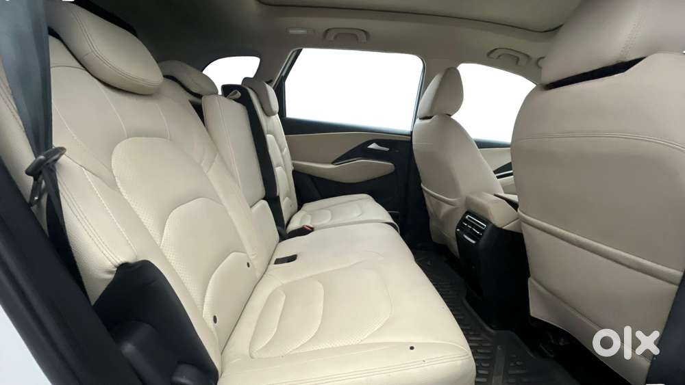 Mg Hector Sharp Pro 1.5 Turbo Cvt Dual Tone, 2023, Petrol