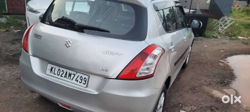 Maruti Suzuki Swift Vvt Zxi, 2013, Petrol