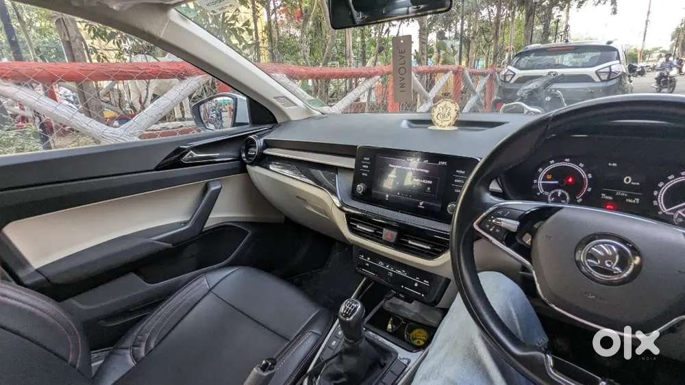 Skoda Slavia 2022 Petrol Well Maintained. 27000km Drievn