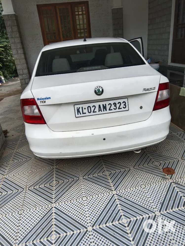Skoda Rapid 1.6 Elegance 2013