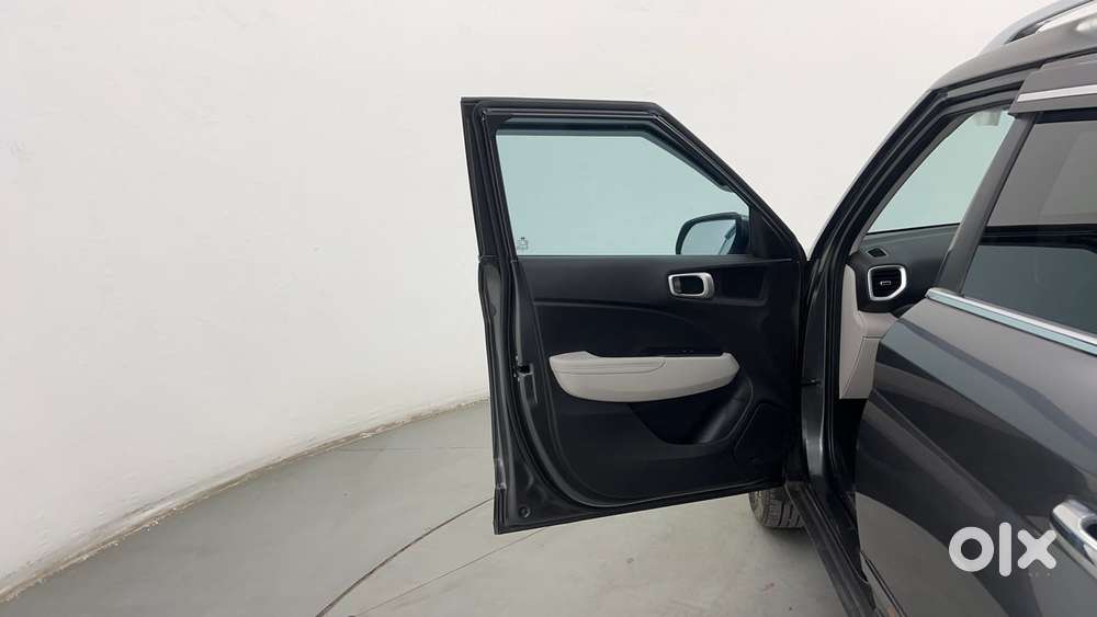 Hyundai Venue 1.0 Sx (o) Turbo Dct, 2025, Petrol