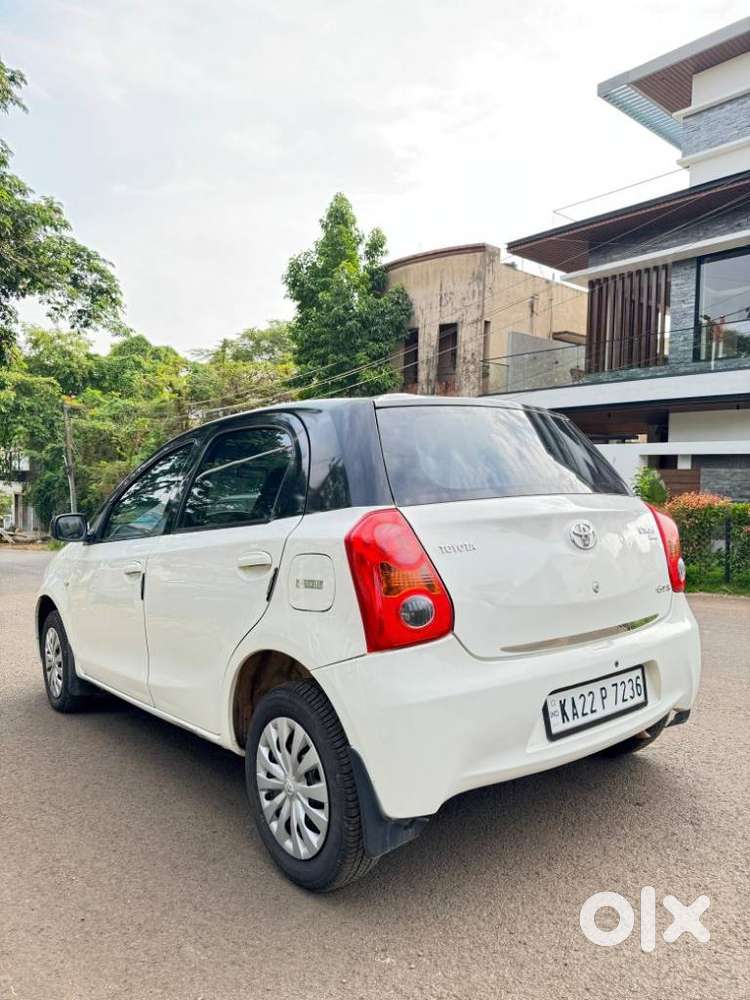 Toyota Etios Liva 2011-2012 G, 2012, Petrol