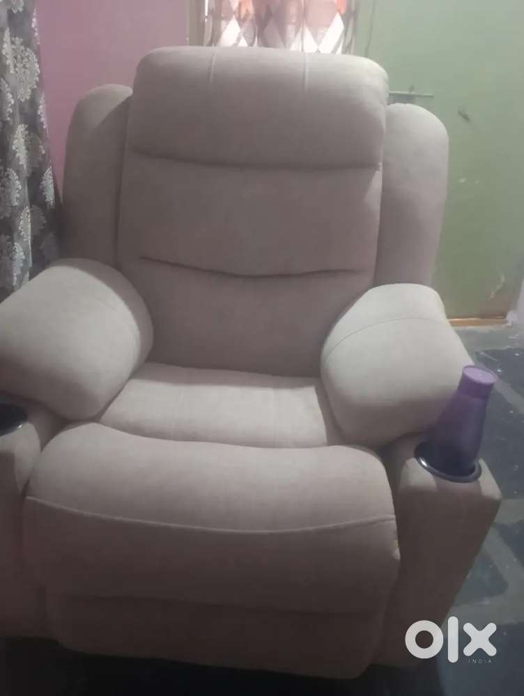 The featured single-seater fabric