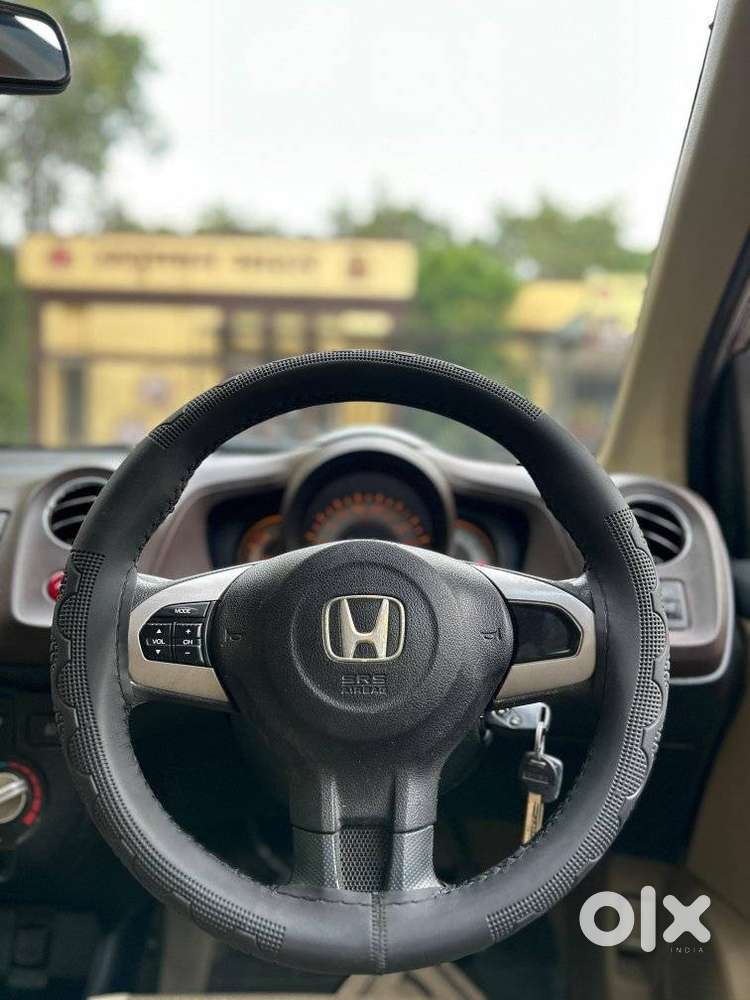 Honda Brio V Mt, 2012, Petrol