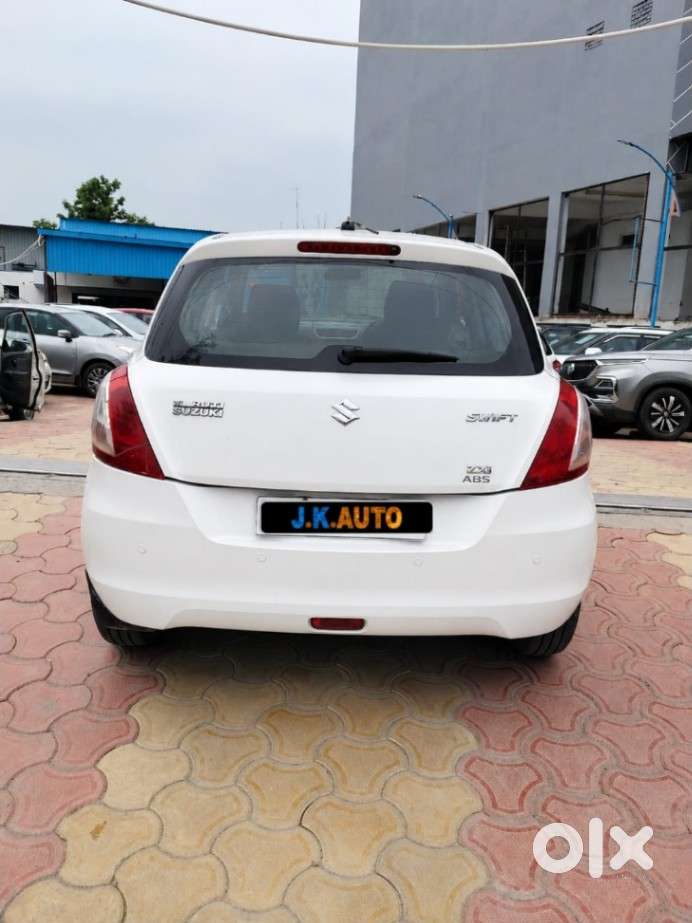 Maruti Suzuki Swift Zxi, 2014, Petrol