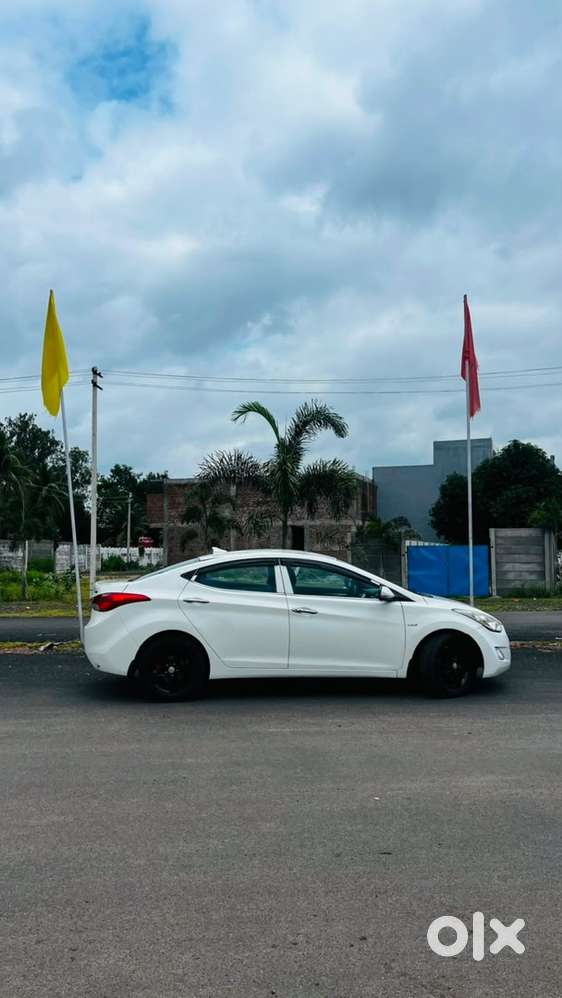 Hyundai New Elantra 2013