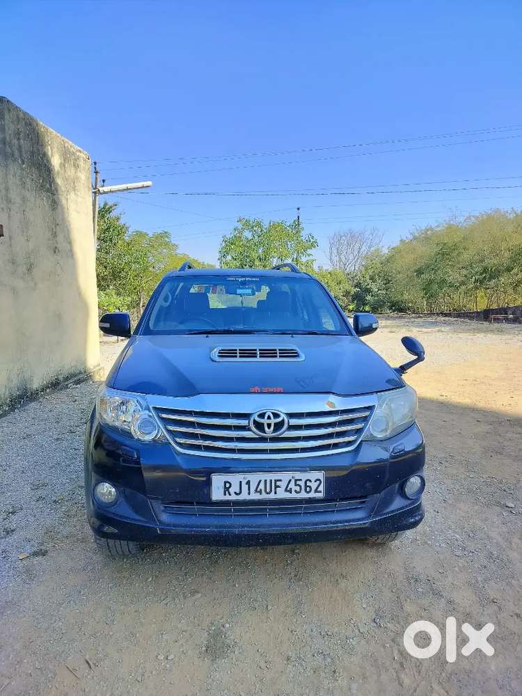 Toyota Fortuner 2013 Diesel 145000 Km Driven