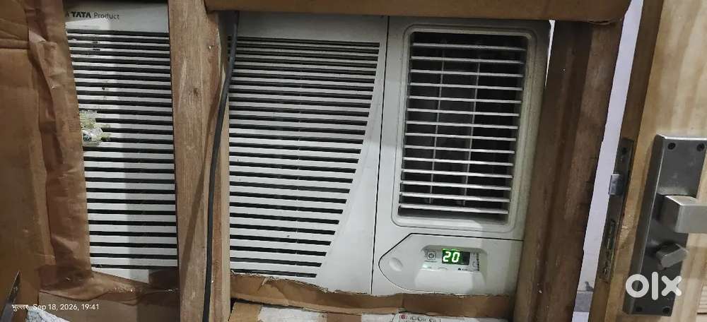 Voltas window Ac 1.5 tone like new and working condition