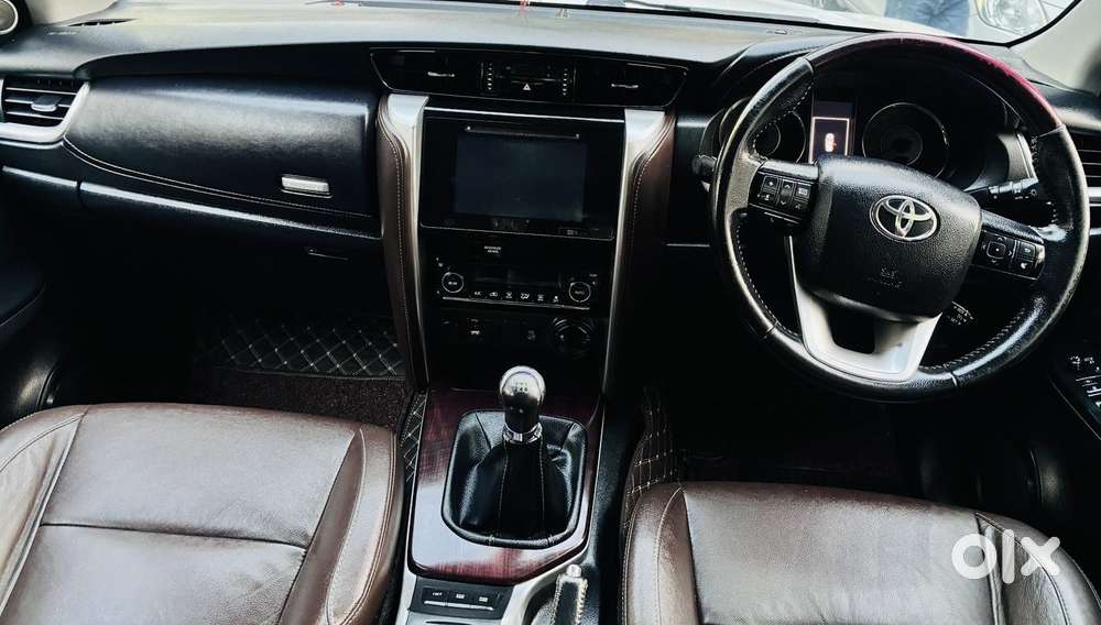 Toyota Fortuner 4x4 Manual Limited Edition, 2019, Diesel