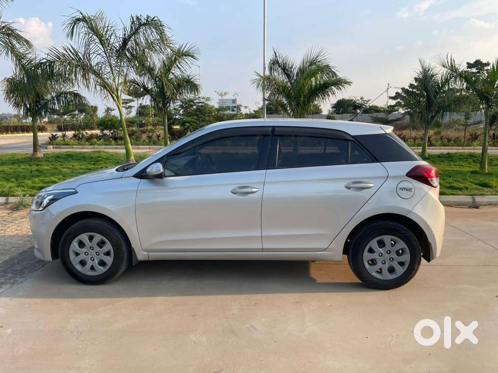 Hyundai Petrol Manual 2017